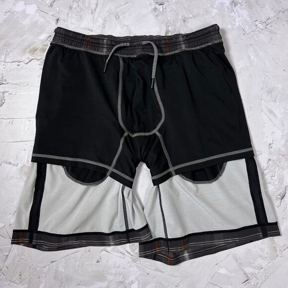 Lululemon Run Response Short Liner 9" SIZE M Gray Plaid Running Training FLAW - Picture 6 of 9